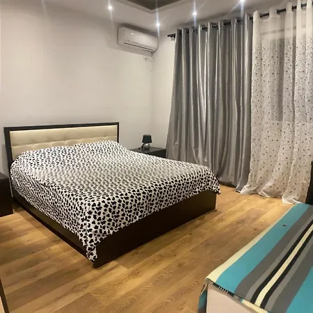2-beds Garden Parking 100m To Vakantiehuis Durrës