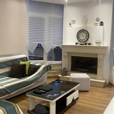 2-beds Garden Parking 100m To * Durrës
