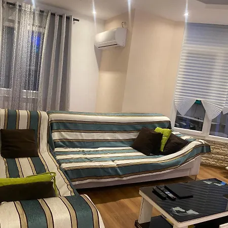 Vakantiehuis 2-beds Garden Parking 100m To *